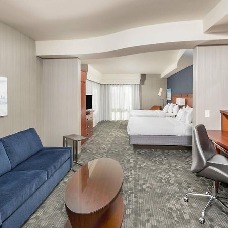 Courtyard By Marriott San Diego Оушънсайд Екстериор снимка