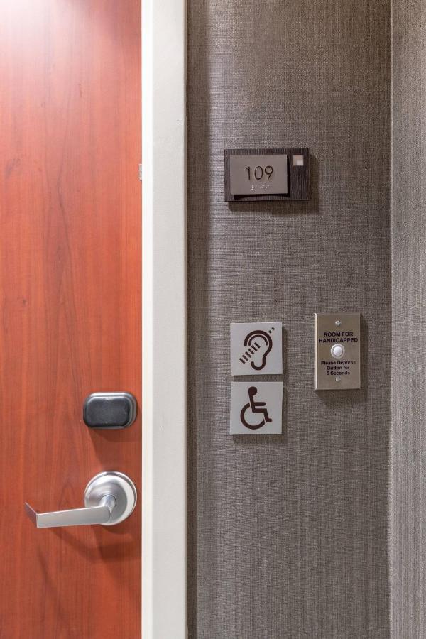 Courtyard By Marriott San Diego Оушънсайд Екстериор снимка