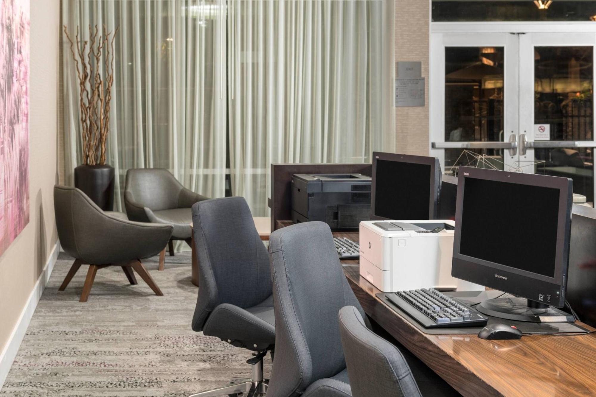 Courtyard By Marriott San Diego Оушънсайд Екстериор снимка