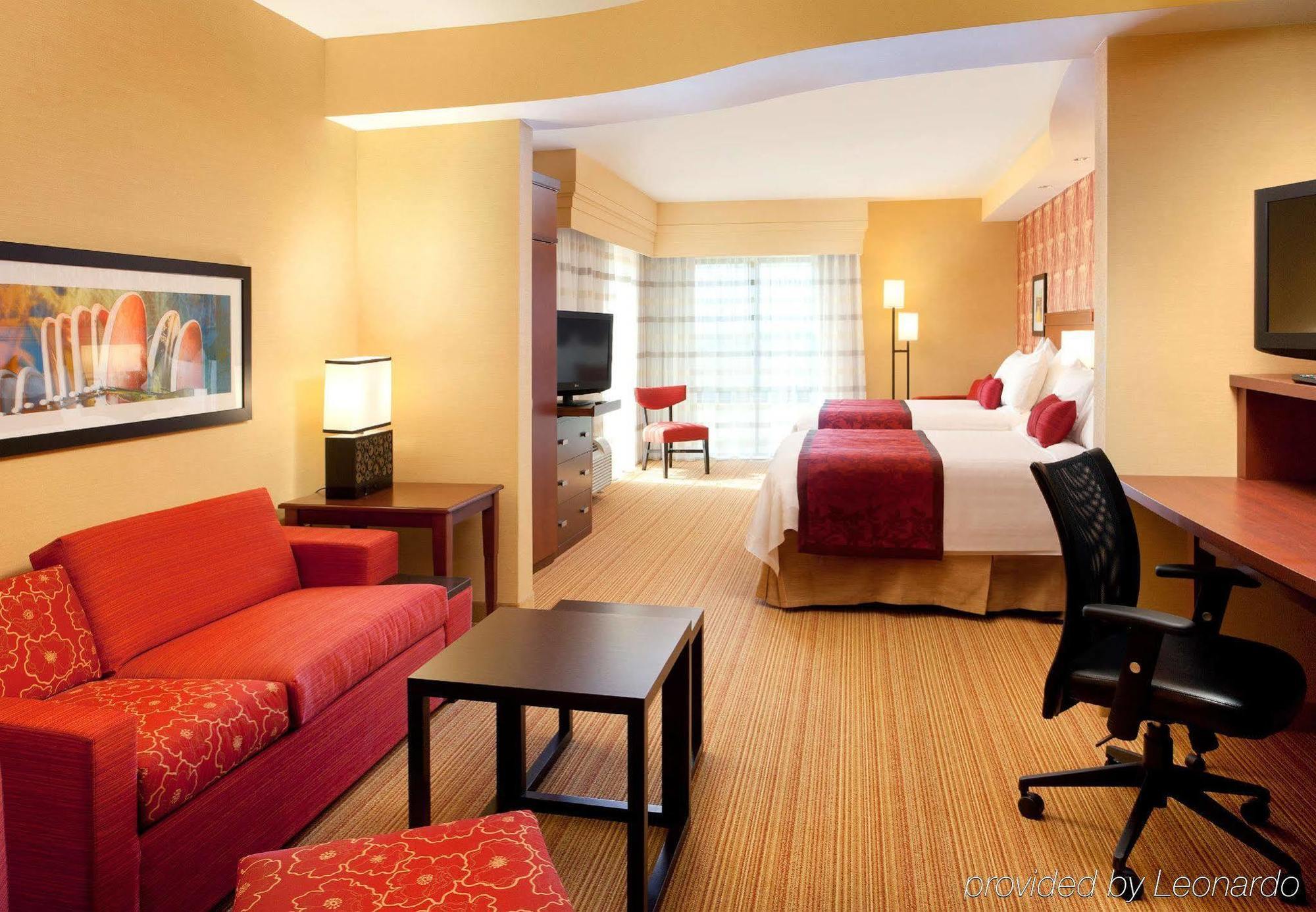 Courtyard By Marriott San Diego Оушънсайд Стая снимка
