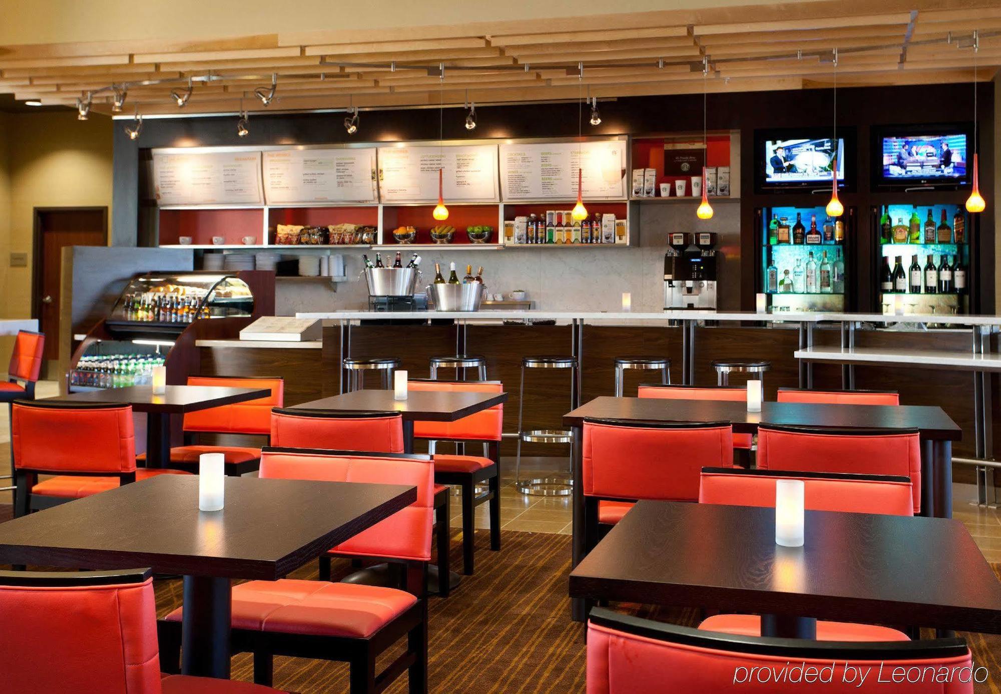 Courtyard By Marriott San Diego Оушънсайд Ресторант снимка